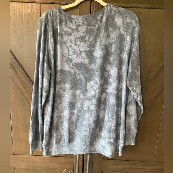 TORRID✨Plush Long Sleeve Top - Picture 9 of 11